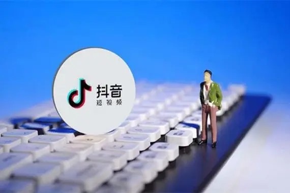 抖音粉丝100万，年收入多少？